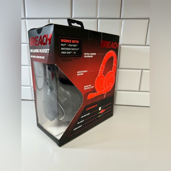 Breach Pro Gaming Headset - Picture 2 of 3